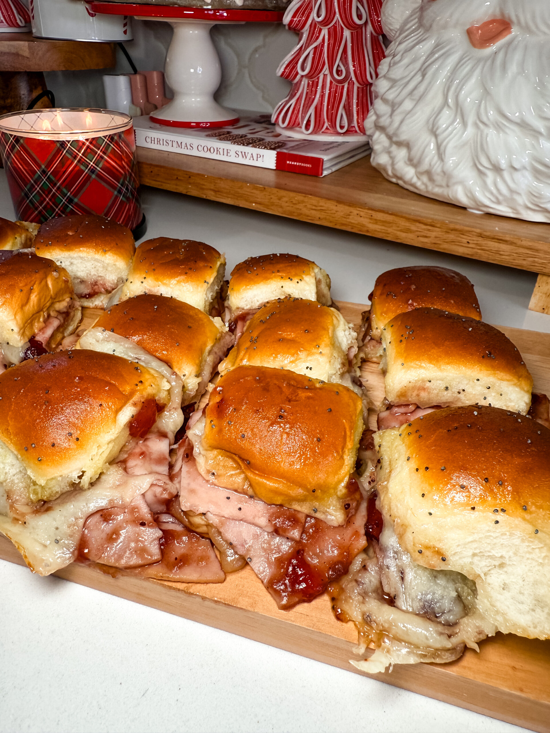 Easy Turkey and Cranberry Sliders Recipe: Perfect for Thanksgiving
