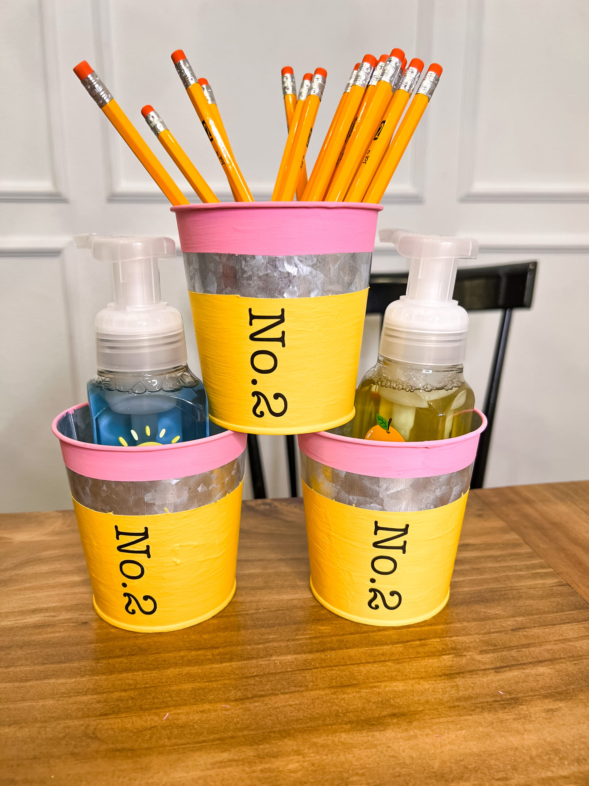 The Ultimate Teacher Appreciation Master Guide: DIY No. 2 Pencil Tins & Summer Send-Offs